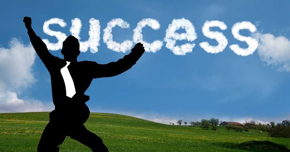 career-goals-set-time-to-research-your-mba-program-options-after-graduation-postgraduate-mbaprogram-moocs-mentor-one-year-two-year-mba