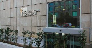 ie-business-school-tops-ft-online-mba-ranking-2017