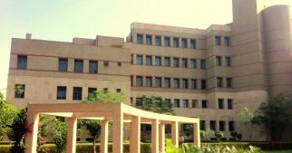 IIM Lucknow Admission Criteria 2019-21 is based on CAT score, academic qualification, work experience, academic discipline, gender etc
